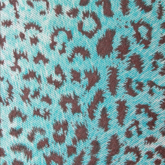 y2k Turquoise Cheetah Print V-Neck Sleeveless Top - Picture 7 of 9
